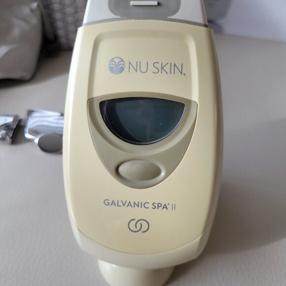 Nu Skin ageLOC Galvanic Spa Facial System II with English and Chinese Manual - Picture 2 of 6